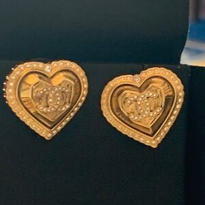 Absolutely stunning, authentic, limited edition, cc Chanel heart rare earrings.